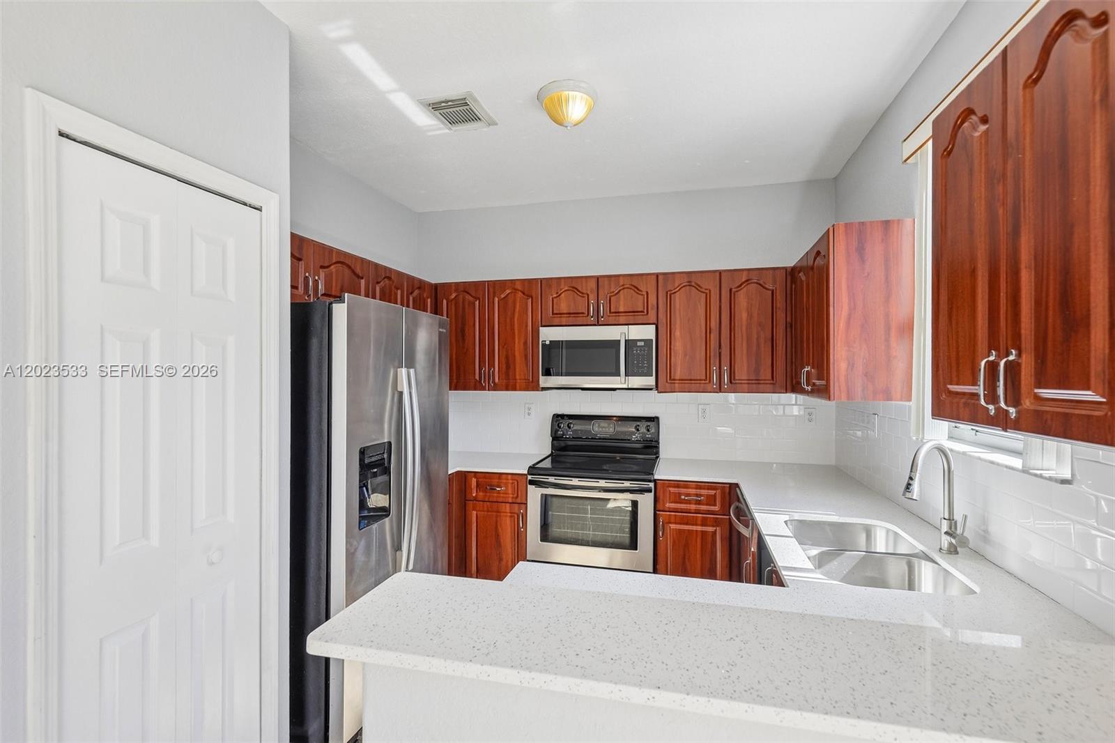 DORAL ISLES NORTH SEC TWO - Residential