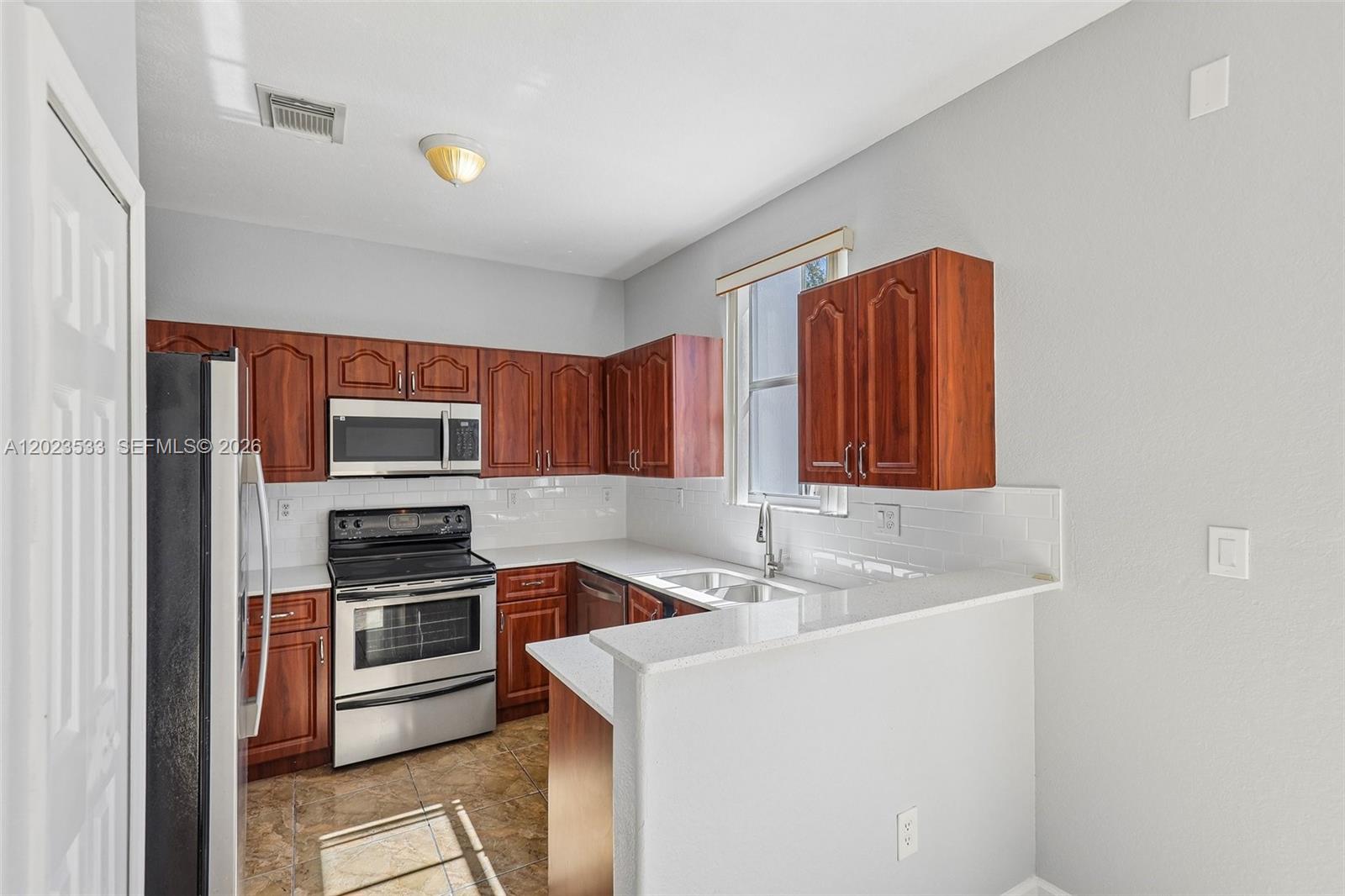 DORAL ISLES NORTH SEC TWO - Residential