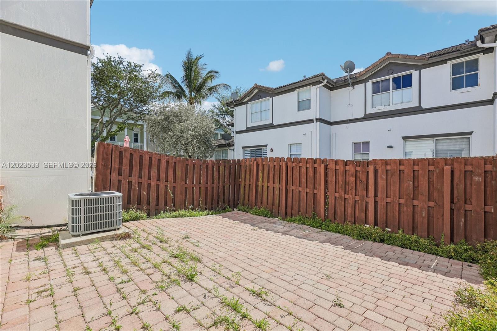DORAL ISLES NORTH SEC TWO - Residential