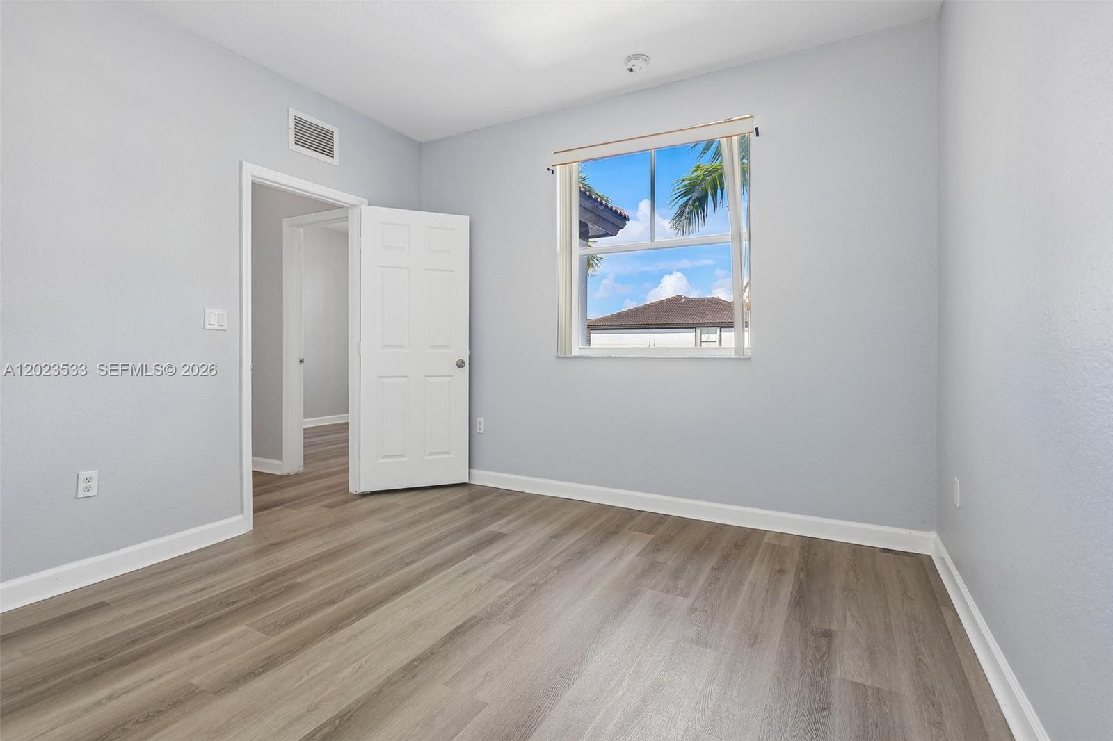 DORAL ISLES NORTH SEC TWO - Residential