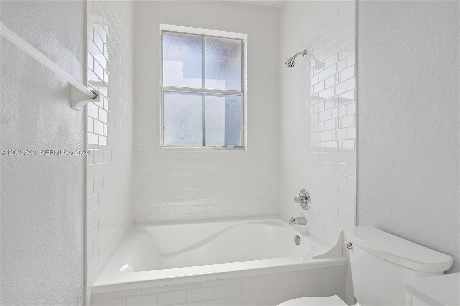 DORAL ISLES NORTH SEC TWO - Residential
