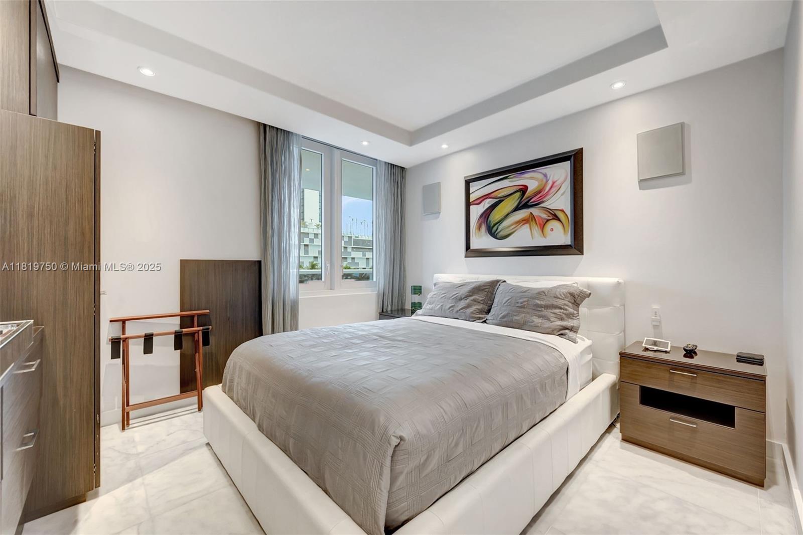 RONEY PALACE CONDO - Residential Lease