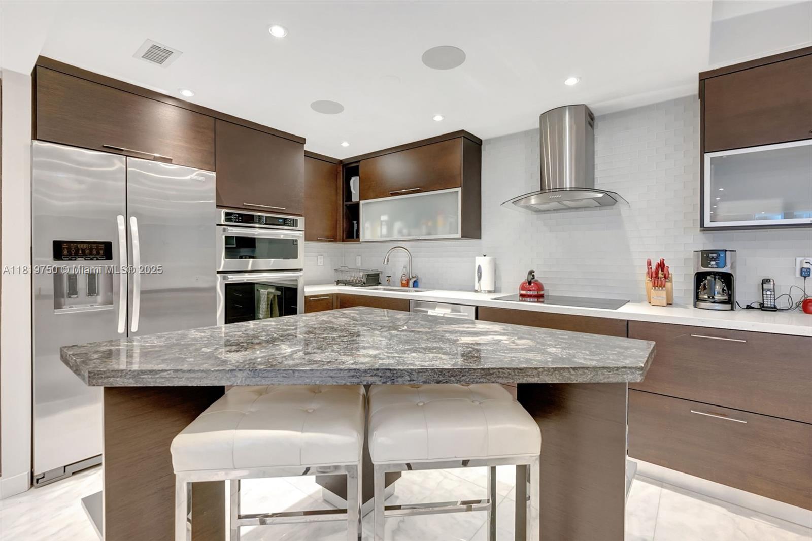 RONEY PALACE CONDO - Residential Lease