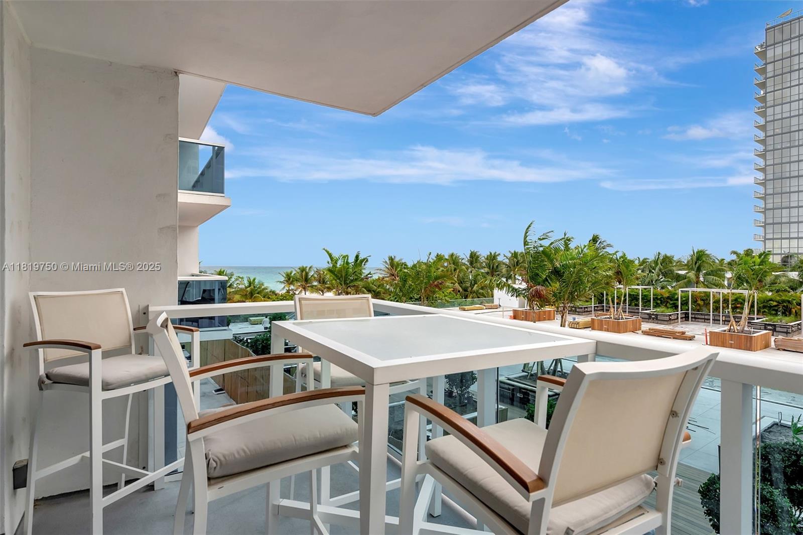 RONEY PALACE CONDO - Residential Lease