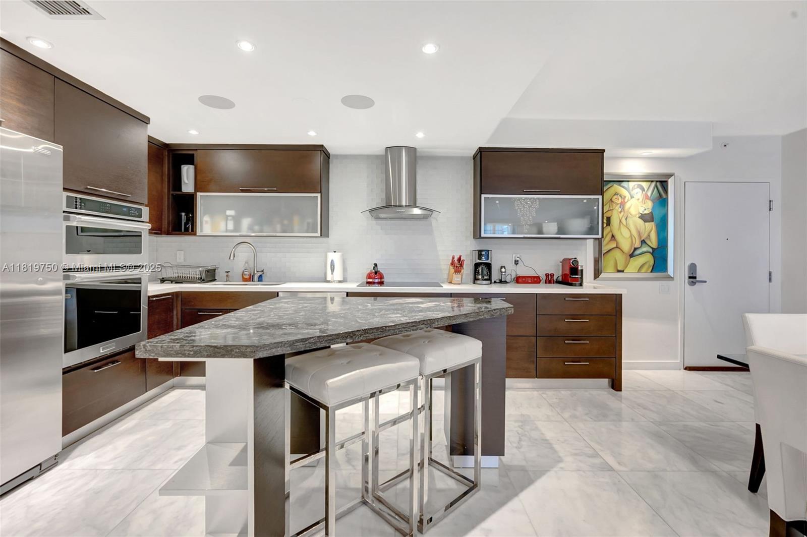 RONEY PALACE CONDO - Residential Lease