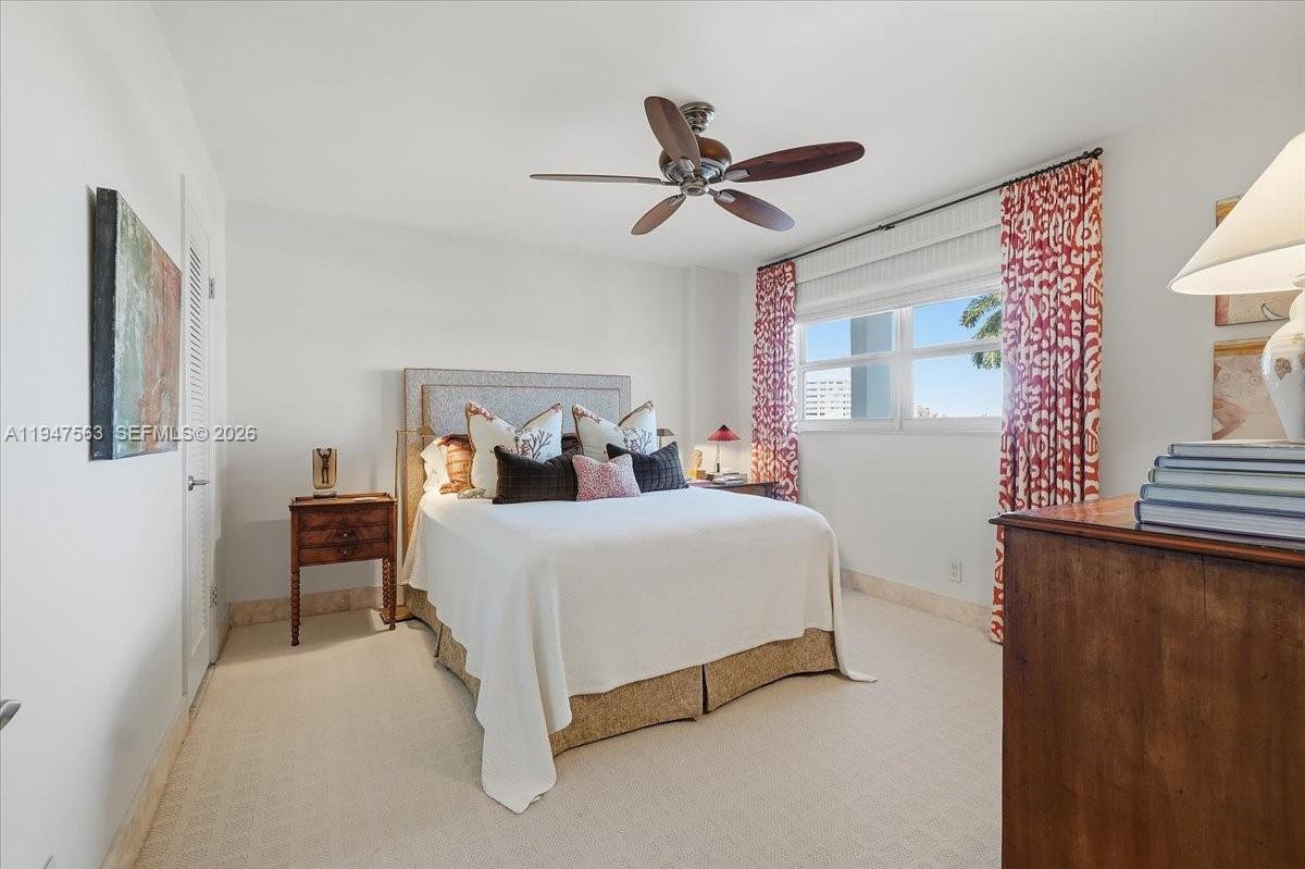 BAYSHORE TOWERS - Residential