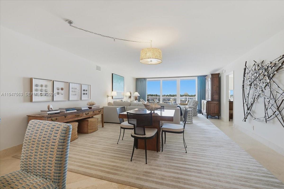 BAYSHORE TOWERS - Residential