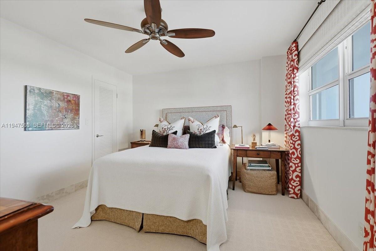 BAYSHORE TOWERS - Residential