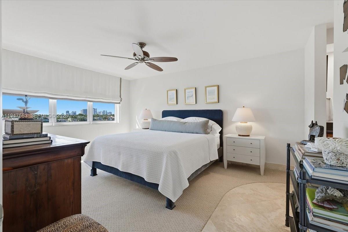 BAYSHORE TOWERS - Residential