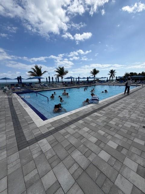 LA MER ESTATES EAST CONDO - Residential Lease