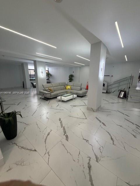 LA MER ESTATES EAST CONDO - Residential Lease