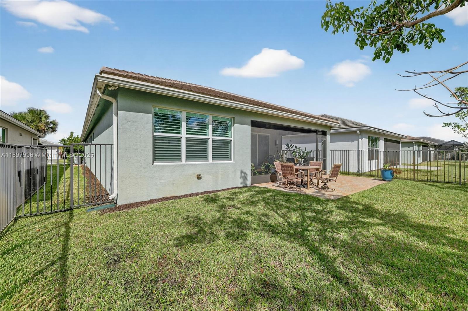 Valencia Grove - Residential