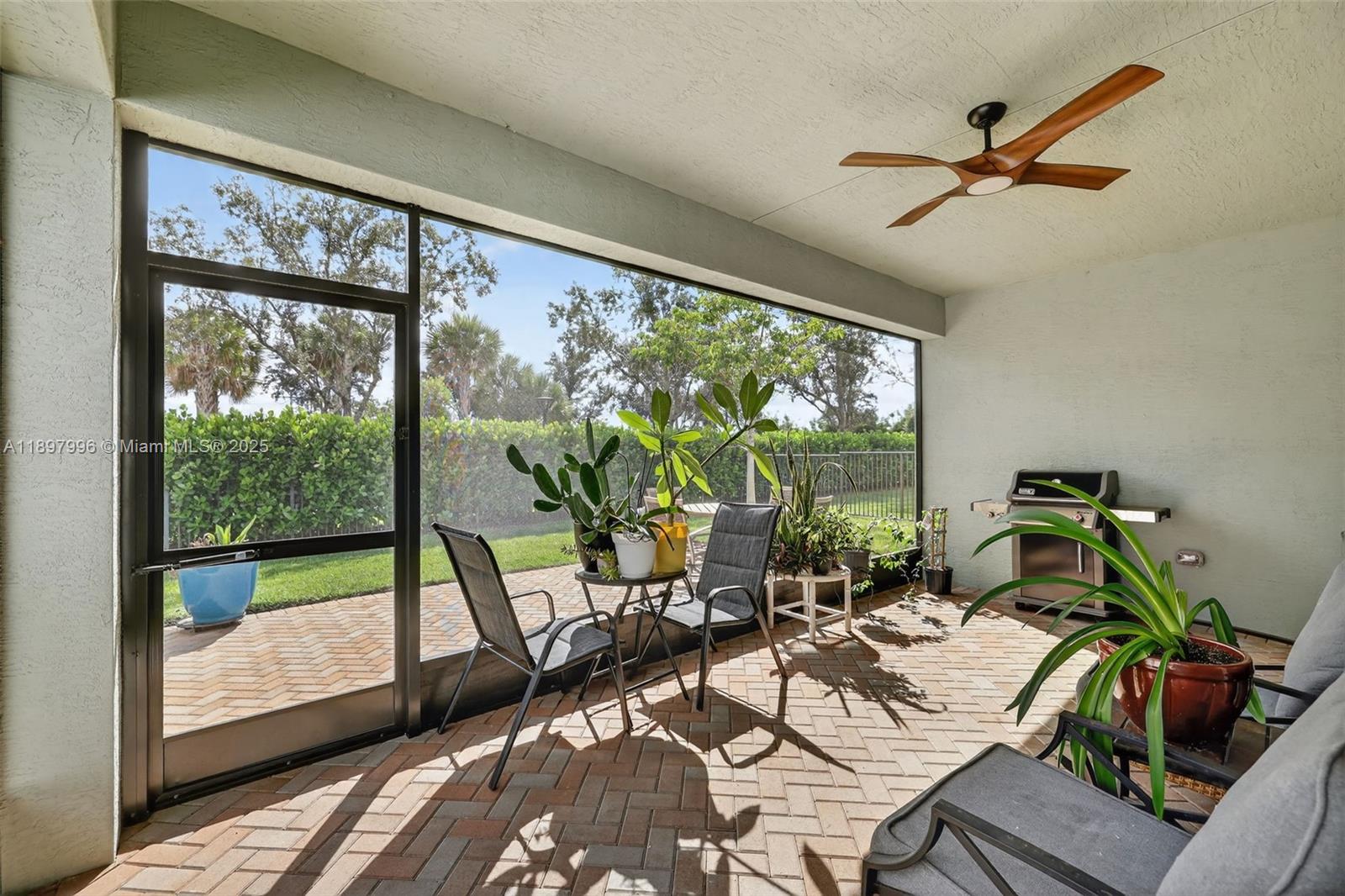 Valencia Grove - Residential