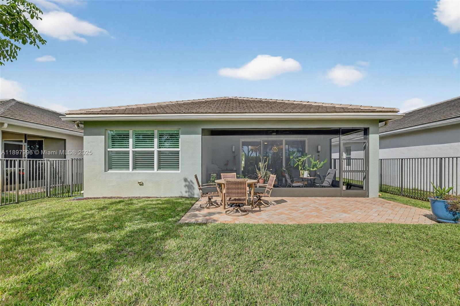 Valencia Grove - Residential