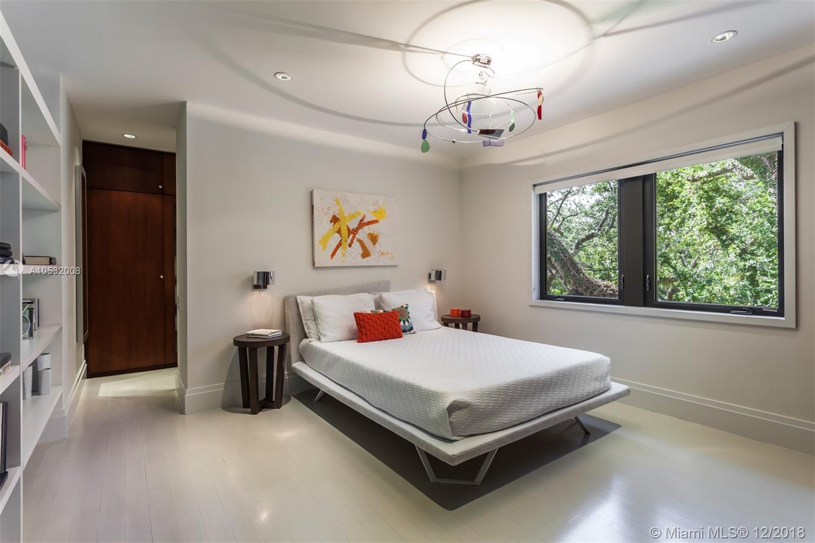 SNAPPER CREEK LAKES SUB - Residential