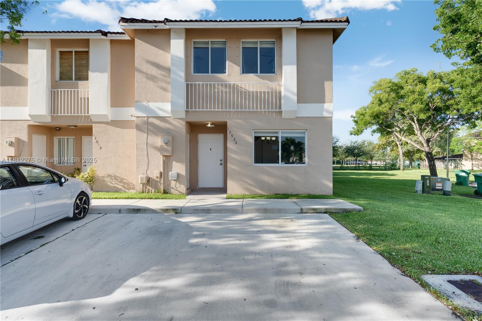 13922 Sw 178th St, Miami, Broward County, Florida - 3 Bedrooms  
3 Bathrooms - 