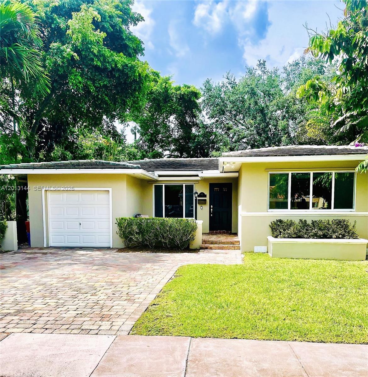 813 Angelo Ave 0