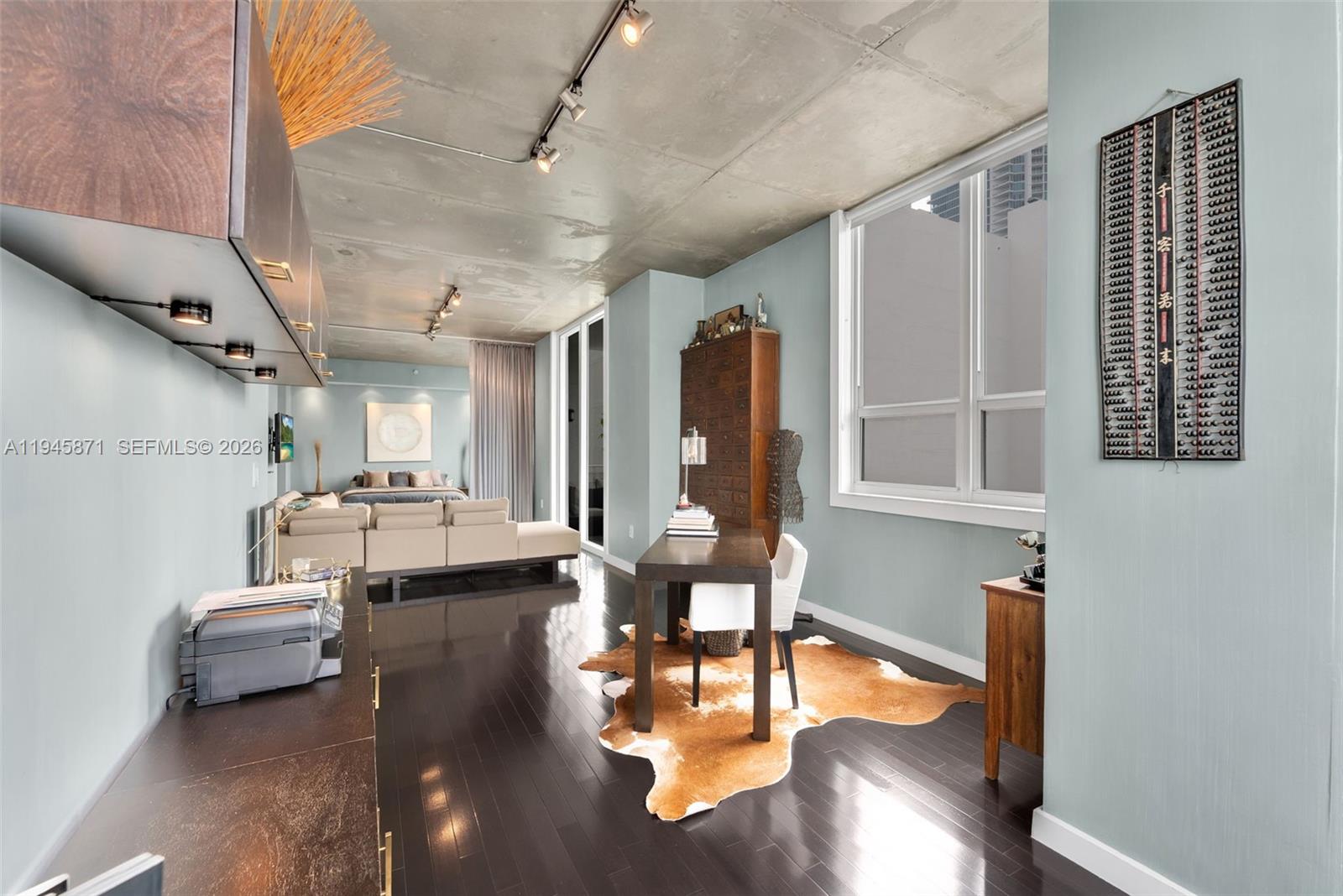 UPTOWN LOFTS CONDO - Residential