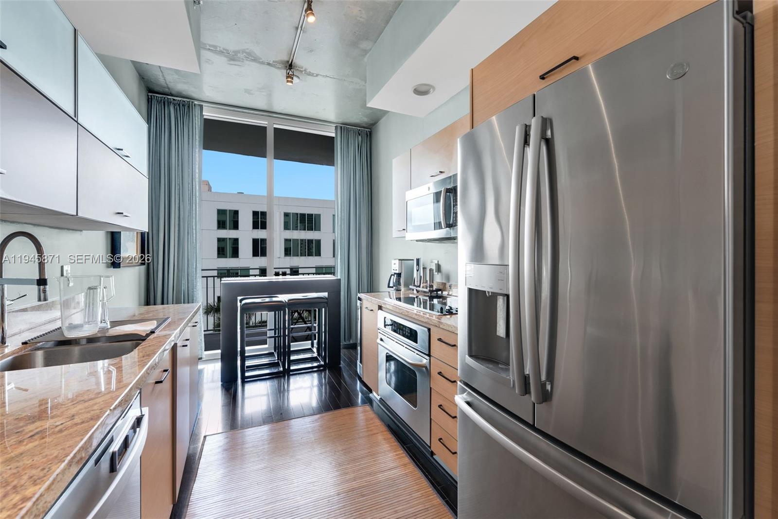 UPTOWN LOFTS CONDO - Residential