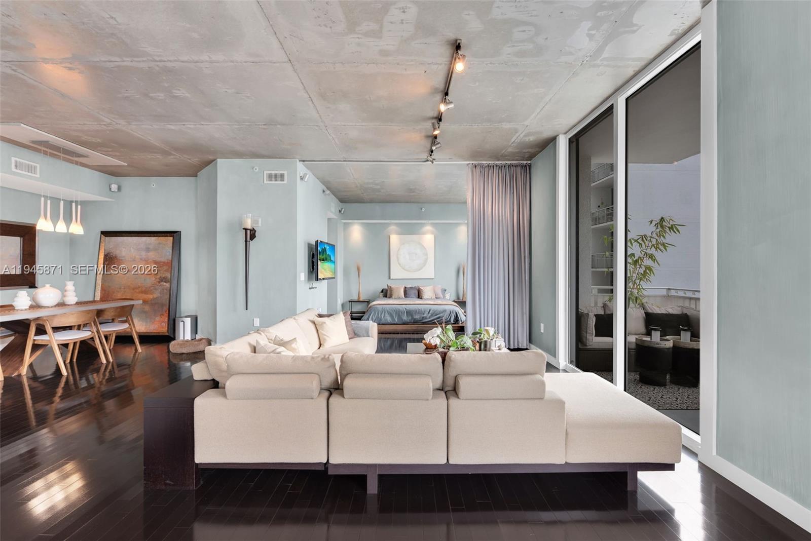 UPTOWN LOFTS CONDO - Residential