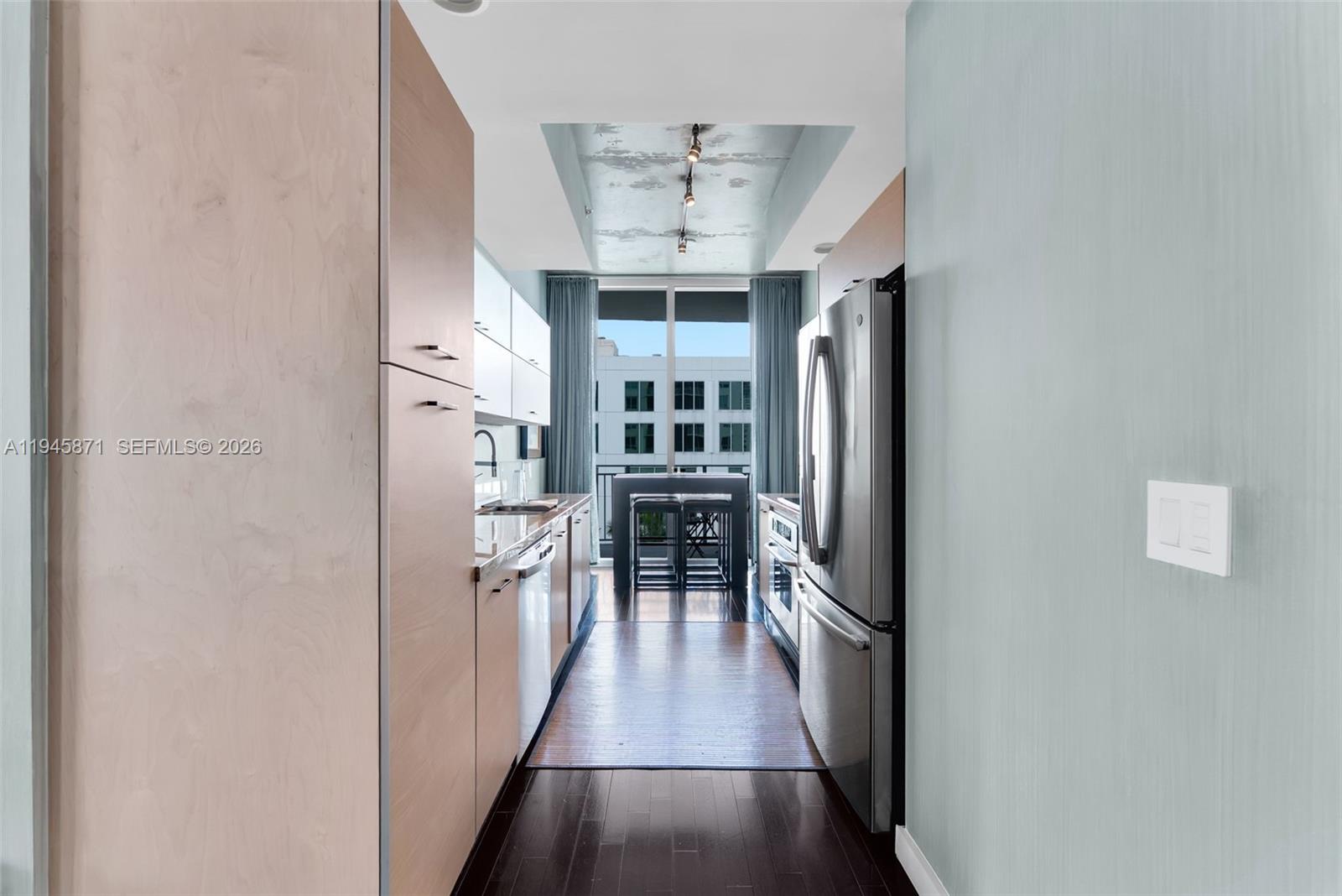 UPTOWN LOFTS CONDO - Residential