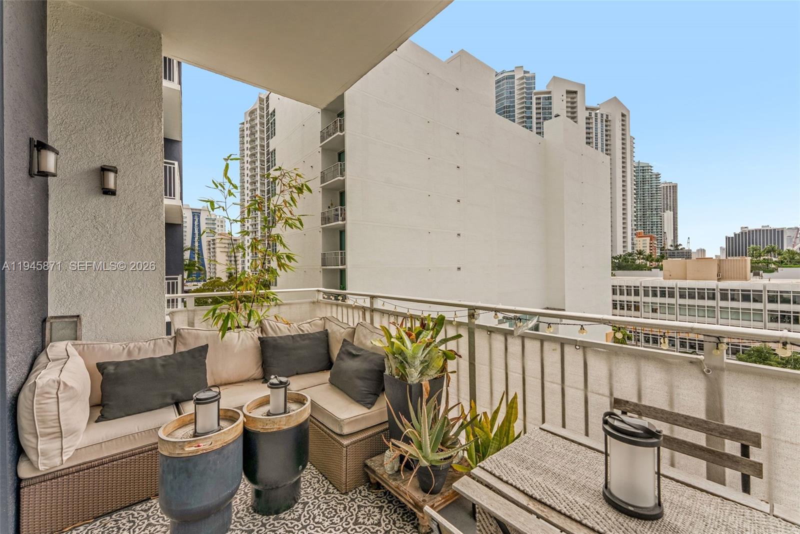 UPTOWN LOFTS CONDO - Residential