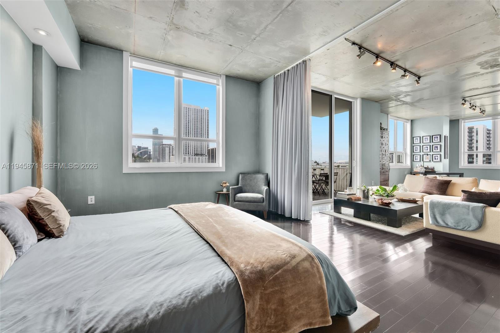 UPTOWN LOFTS CONDO - Residential