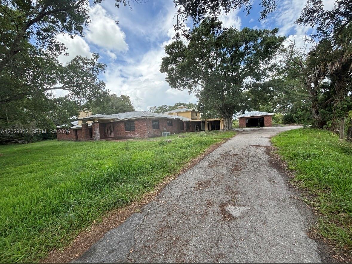 375 & 311 County Road 720