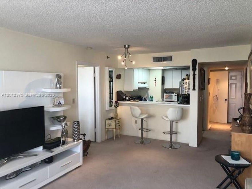 Direct ocean views from every room in this 1/1.5 condo with cozy balcony and large walk in closet. Washer & dryer in unit with impact windows & sliding doors currently being installed. Brickell Key Condo  is an upscale property with remodeled common areas , gym, sauna and pool area. Property features 24 hour surveillance with valet on site. Minutes from Downtown Miami, Bayside & Brickell City Center. Near shops, dining , houses of worship , entertainment and nightlife. Prime location with easy access to public transportation. Minutes to I-95, US-1 , Key Biscayne, Coral Gables & Coconut Grove.