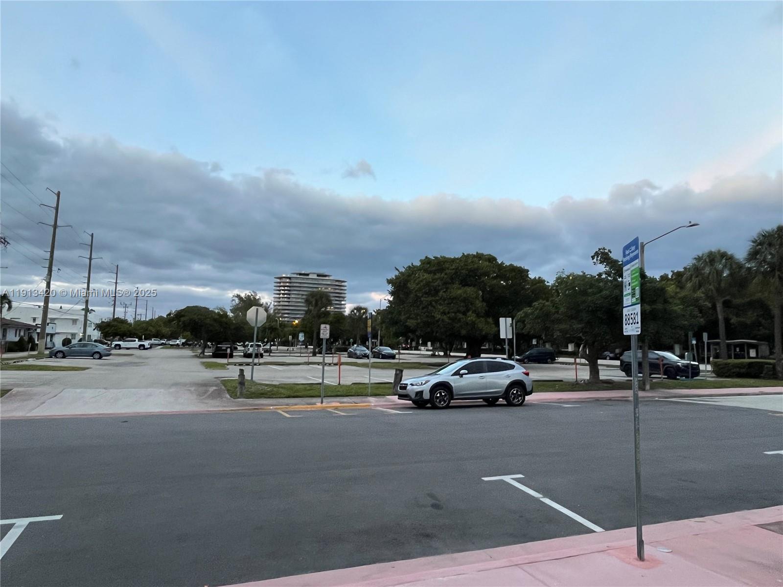 HARDING HALL CONDOMINIUM - Residential Lease