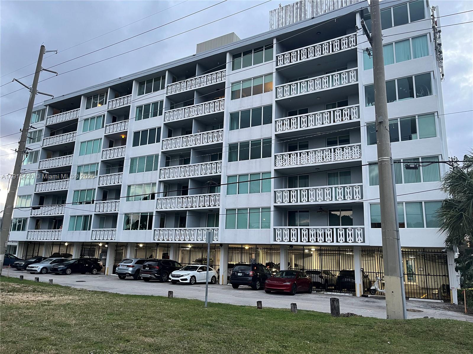 HARDING HALL CONDOMINIUM - Residential Lease