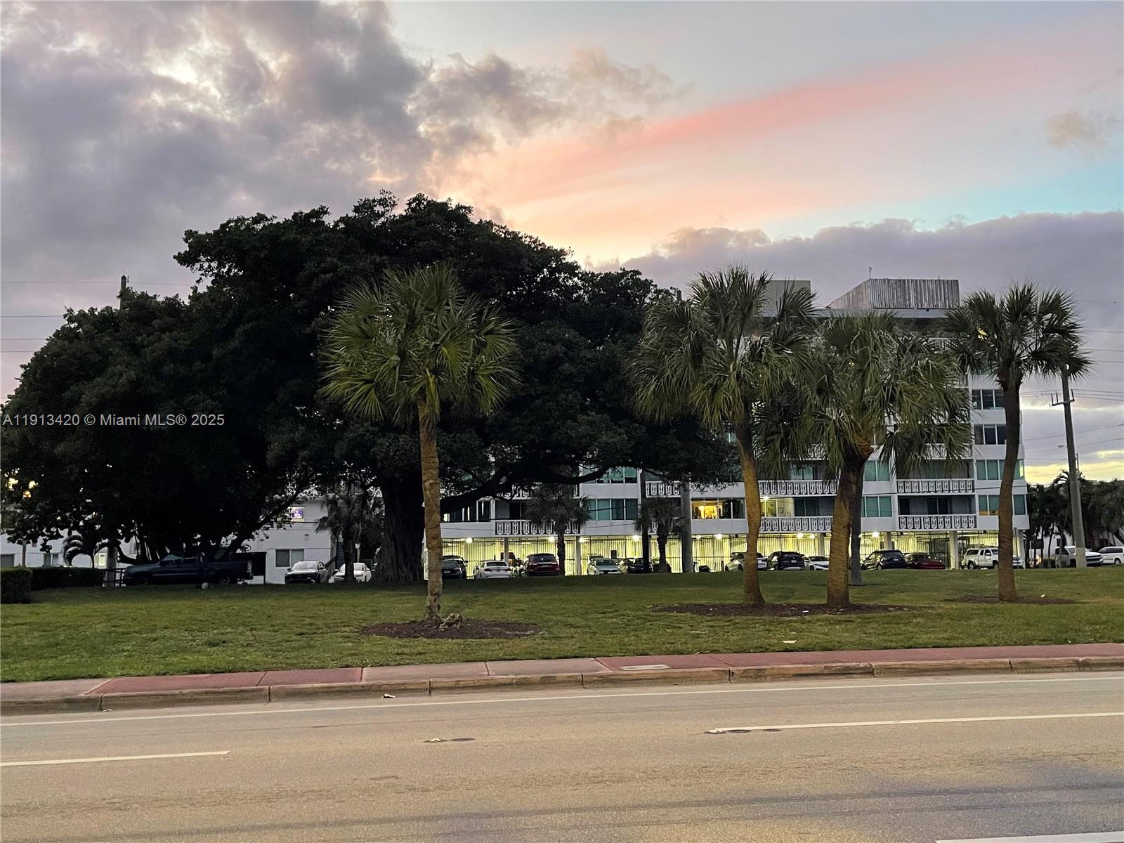 HARDING HALL CONDOMINIUM - Residential Lease