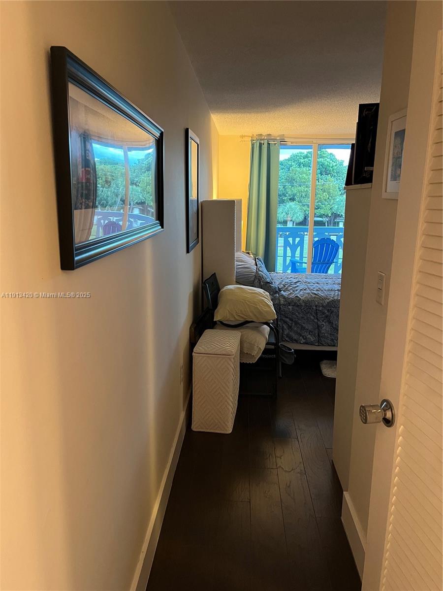 HARDING HALL CONDOMINIUM - Residential Lease