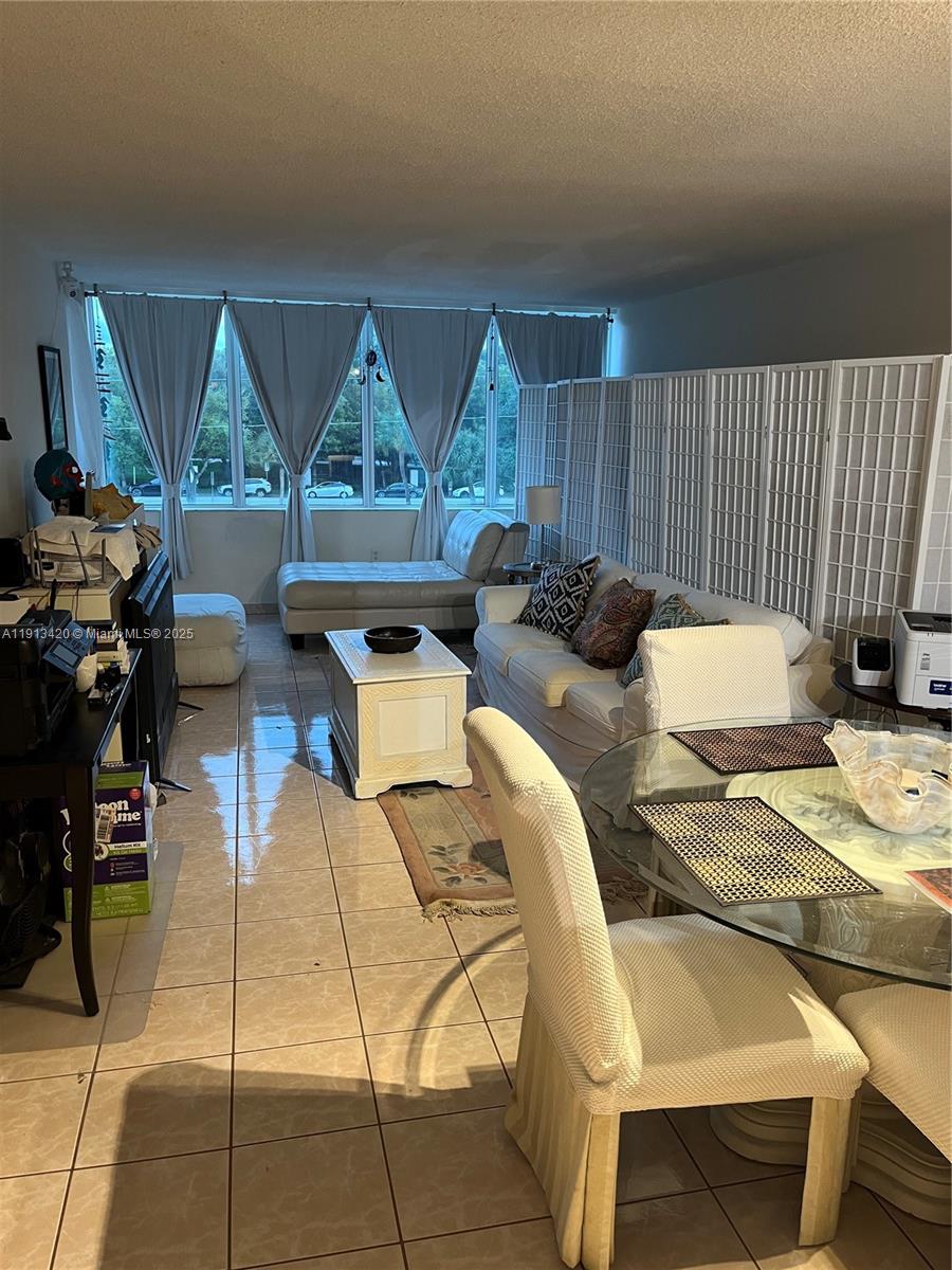 HARDING HALL CONDOMINIUM - Residential Lease