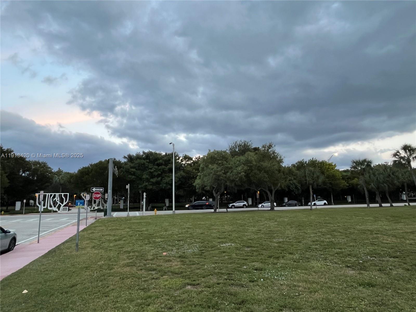 HARDING HALL CONDOMINIUM - Residential Lease