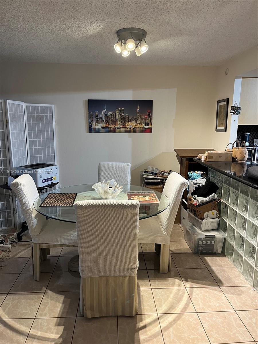 HARDING HALL CONDOMINIUM - Residential Lease