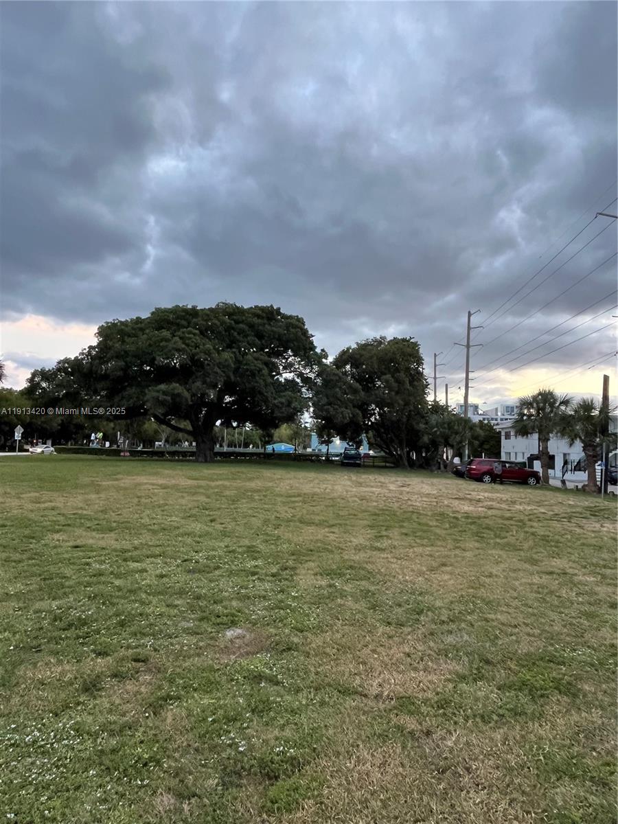 HARDING HALL CONDOMINIUM - Residential Lease