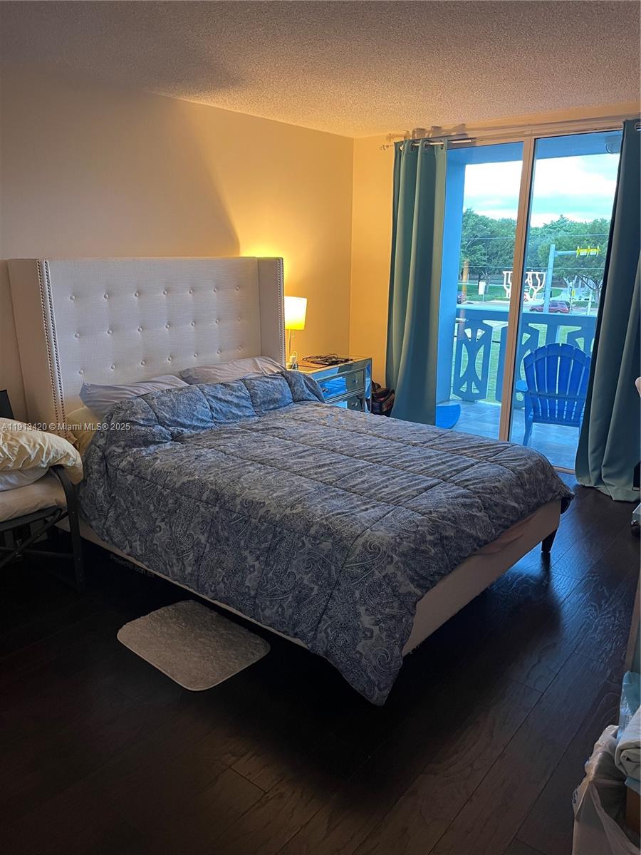 HARDING HALL CONDOMINIUM - Residential Lease