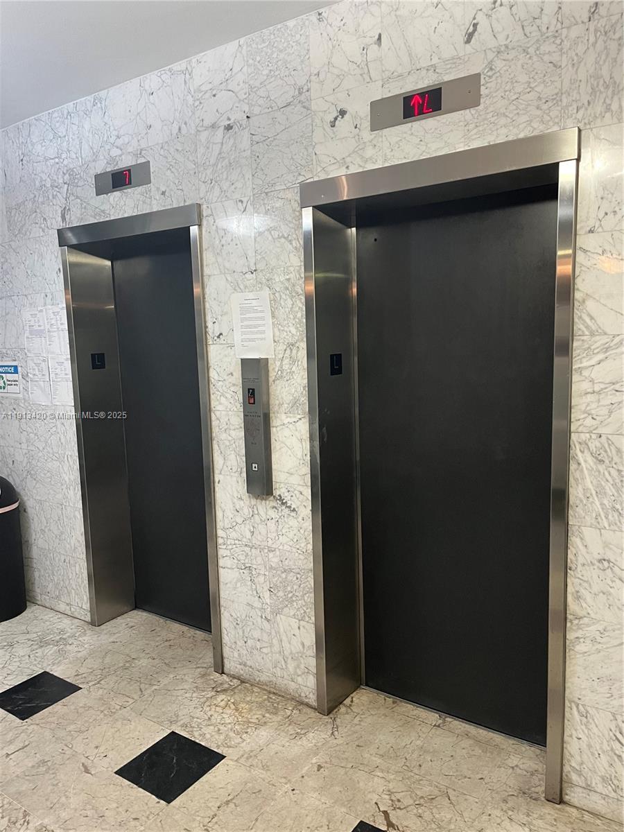 HARDING HALL CONDOMINIUM - Residential Lease