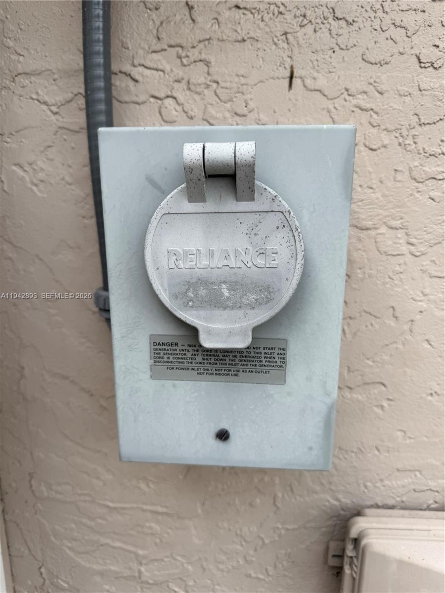 THE LAKES - Residential