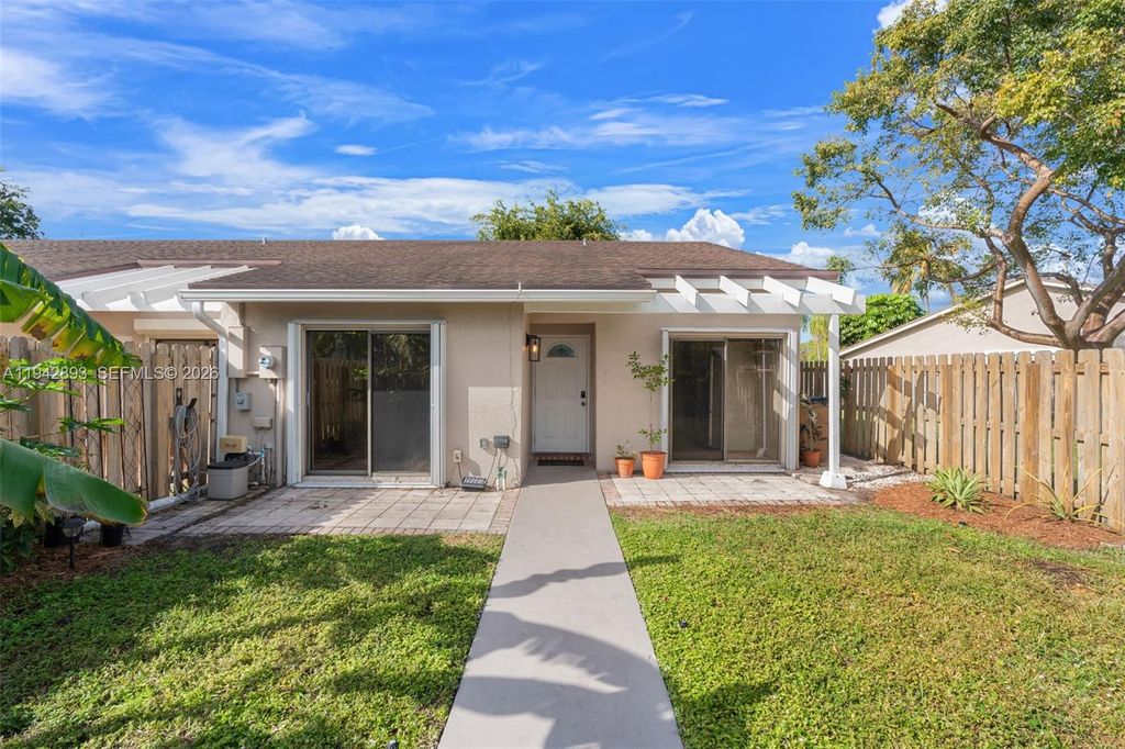 Photo of 5149 E Lakes Dr, Deerfield Beach, FL 33064 (MLS # A11942893)