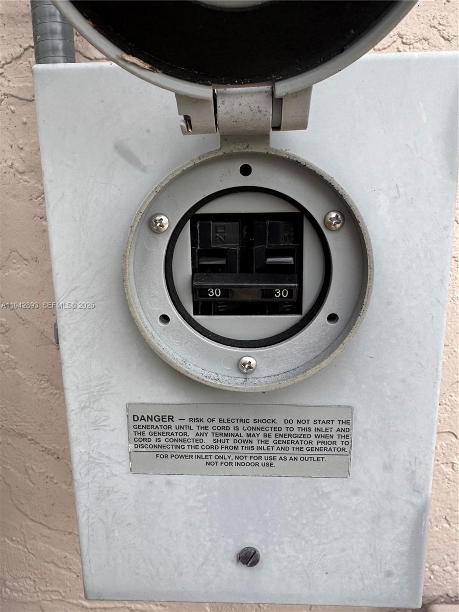 THE LAKES - Residential