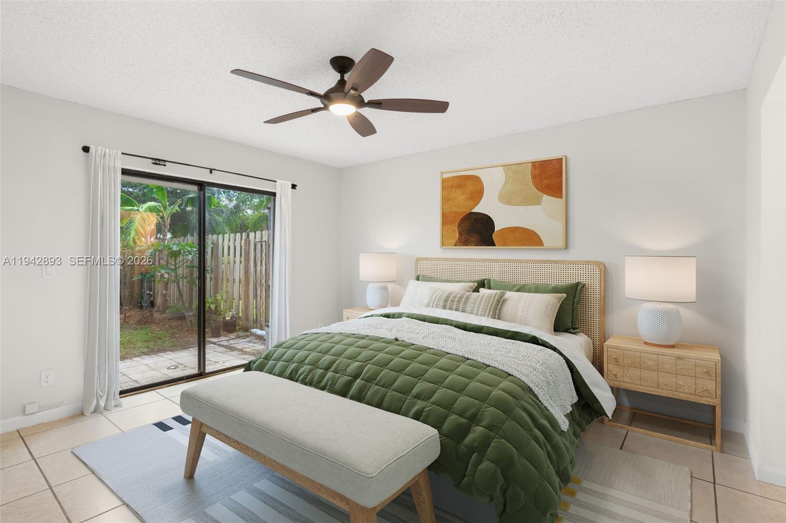 THE LAKES - Residential