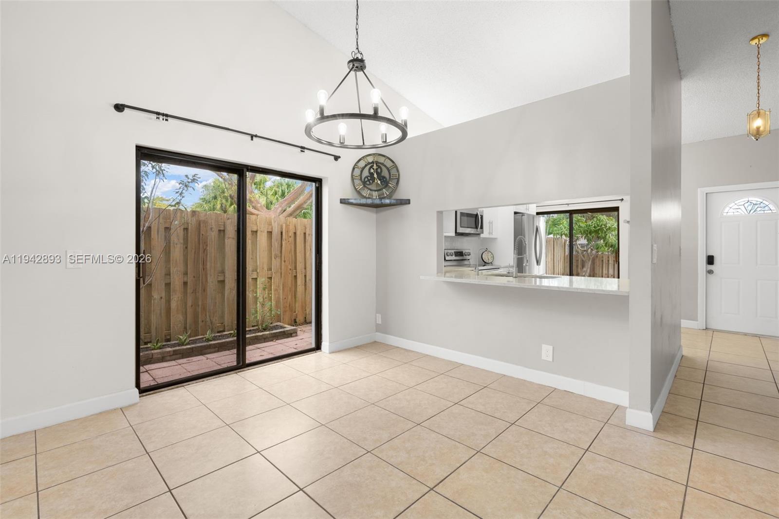 THE LAKES - Residential