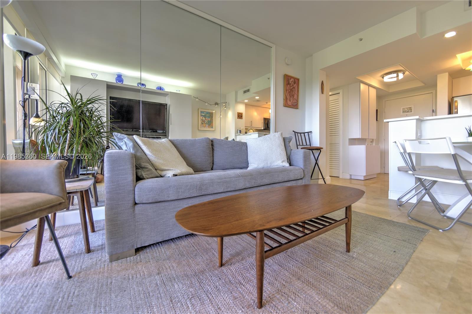 THE MUTINY CONDO - Residential Lease