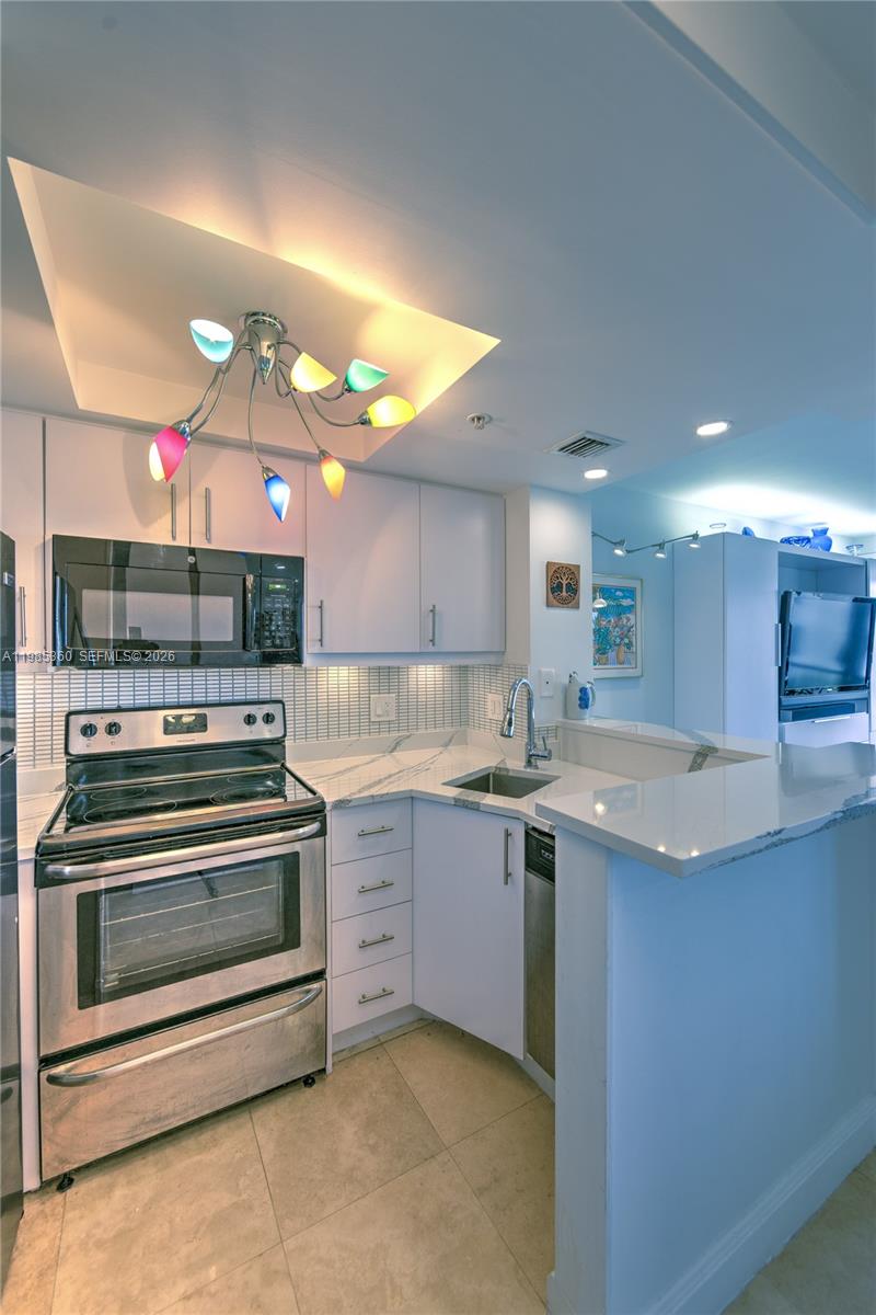 THE MUTINY CONDO - Residential Lease