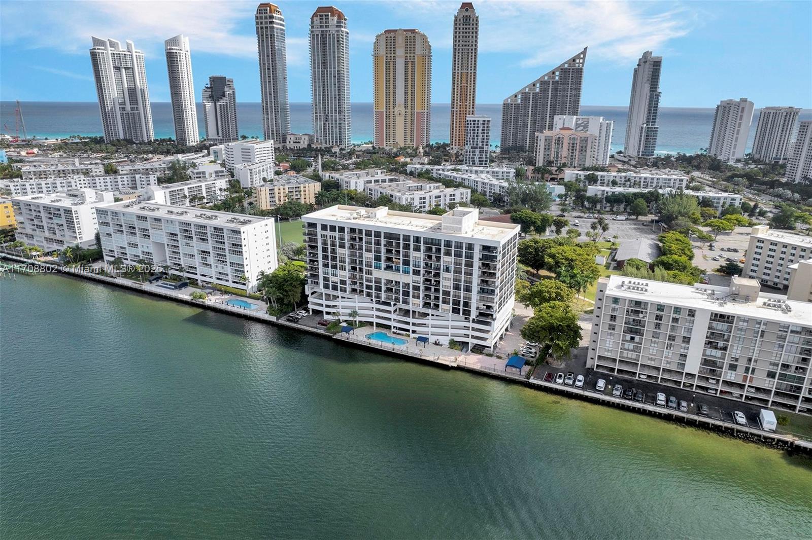 BAY COUNTRY CLUB CONDO - Residential