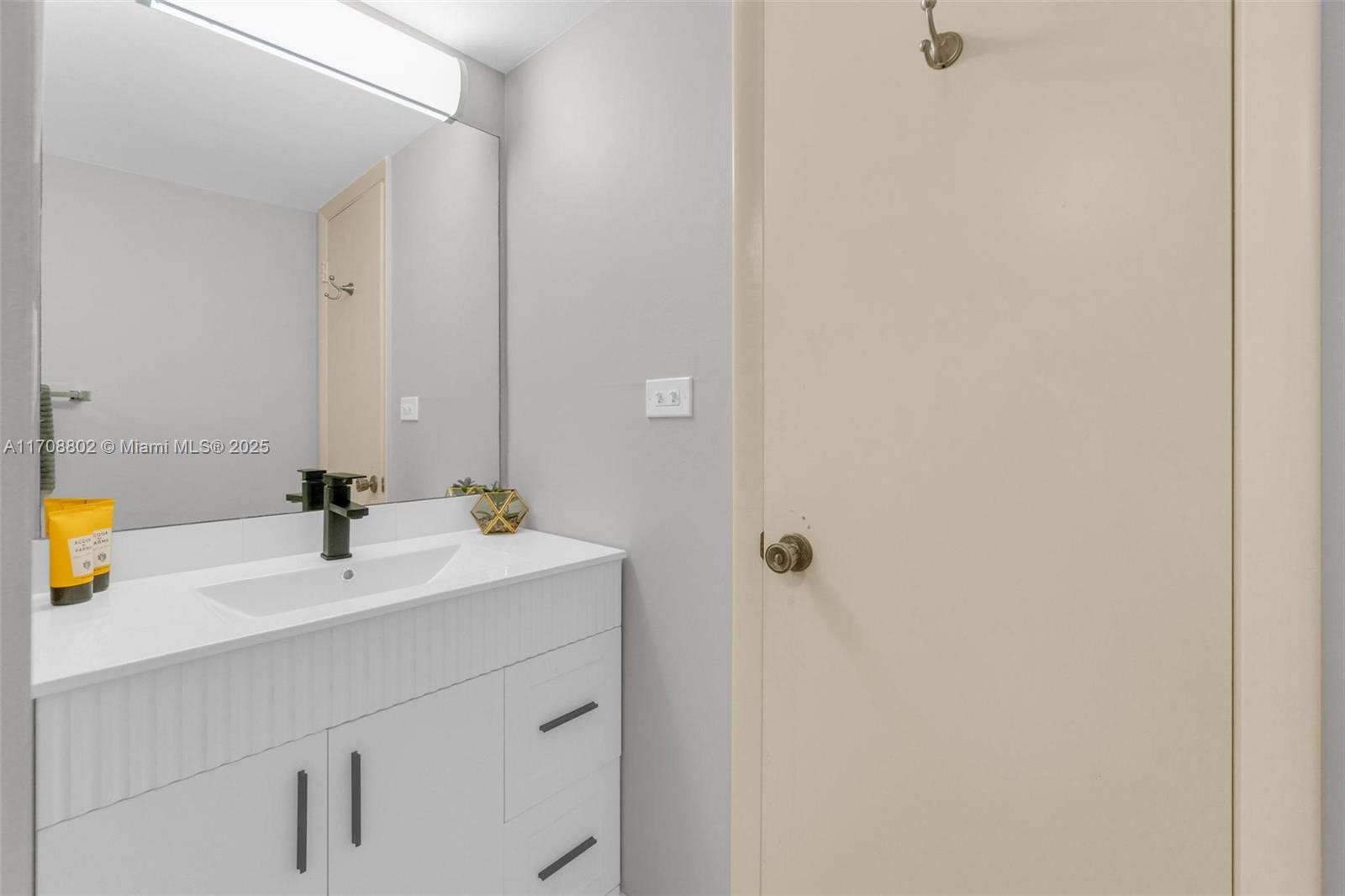 BAY COUNTRY CLUB CONDO - Residential