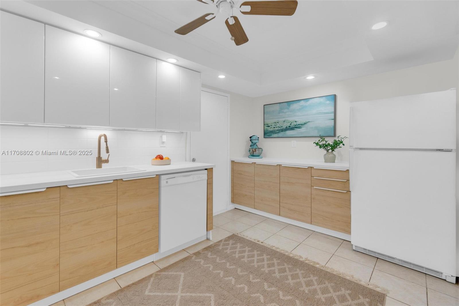 BAY COUNTRY CLUB CONDO - Residential