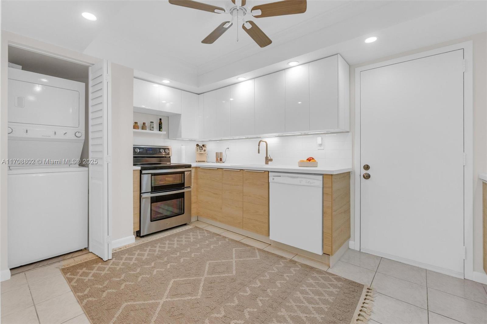 BAY COUNTRY CLUB CONDO - Residential